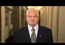 Polski bank centralny broni gotówki