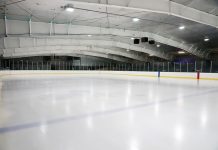 Wybuch Covid w grupie w pełni zaszczepionych spowodował śmierć