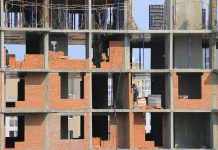 Kumor: Misyjność murarzy świata