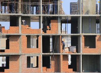 Kumor: Misyjność murarzy świata