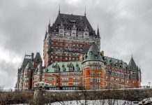 Speaker quebeckiego Zgromadzenia Narodowego wykluczył posłów, którzy nie złożyli przysięgi