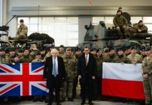 Premierzy Polski i Wielkiej Brytanii u żołnierzy