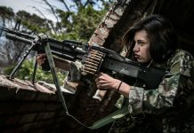 Kanadyjski żołnierz może mieć tatuaże, farbowane włosy i sztuczne paznokcie