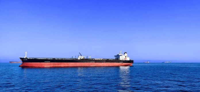 tanker-ship-g17470a2c0_1280
