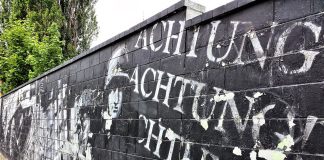 Farmus: Potrzebny jest Instytut Obrony Godności Narodowej