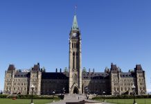 Prorogacja parlamentu zaskarżona do sądu