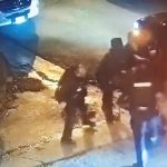 Czarnoskórzy policjanci pobili czarnoskórego przez rasizm