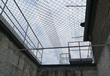 Doug Ford za trudniejszym zwalnianiem za kaucją