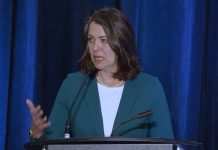 Premier Alberty ostrzega przed eko-ekstremistami