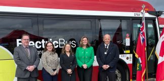 Etobicoke: Unieruchomione autobusy elektryczne można by przerobić na kampery dla bezdomnych