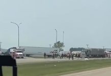 Wypadek w Manitobie – policja analizuje nagranie z kabiny ciężarówki