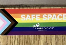 Przeciwstawiła się indoktrynacji dzieci, następnego dnia straciła pracę