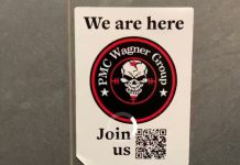 Naklejki rekrutacyjne Grupy Wagnera w polskich miastach