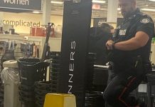 Winners zatrudnia obecnie funkcjonariuszy policji do ochrony niektórych sklepów w Toronto