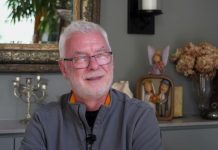 O problemach polonijnych mediów, kanadyjskim Radiu7 i zbliżającej się zabawie zorganizowanej 21 października w Centrum im. Jana Pawła II w celu pozyskania funduszy dla radia pod hasłem “Odlotowe Radio Party” – rozmawiamy z producentem Radia7 Maćkiem Czaplińskim.