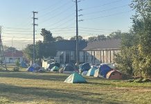 Politycy apelują o więcej środków federalnych na zakwaterowanie azylantów