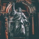 Rugowanie religii z debaty publicznej to szkodliwy pomysł. I gwałt na ludzkiej naturze