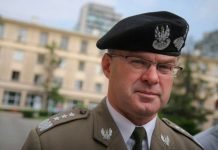 Skrzypczak: deportować młodych Ukraińców na Ukrainę do wojska