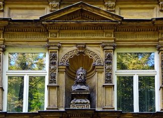 FARMUS: O! Miasta mojej nauki O! Toronto