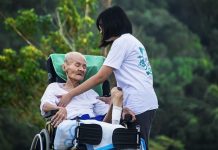 Stały pobyt dla opiekunów po przyjeździe