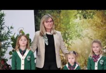 Pasowanie na ucznia w polskiej prywatnej szkole Alderwood