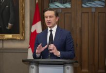 Poilievre chce zwołania parlamentu w celu obalenia rządu Trudeau