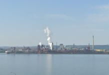 Producenci stali z Kanady i Meksyku czekają z wyceną nowych zamówień do USA