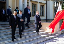 Chiński minister spraw zagranicznych z wizytą w Polsce. Polska nie otworzy granicy