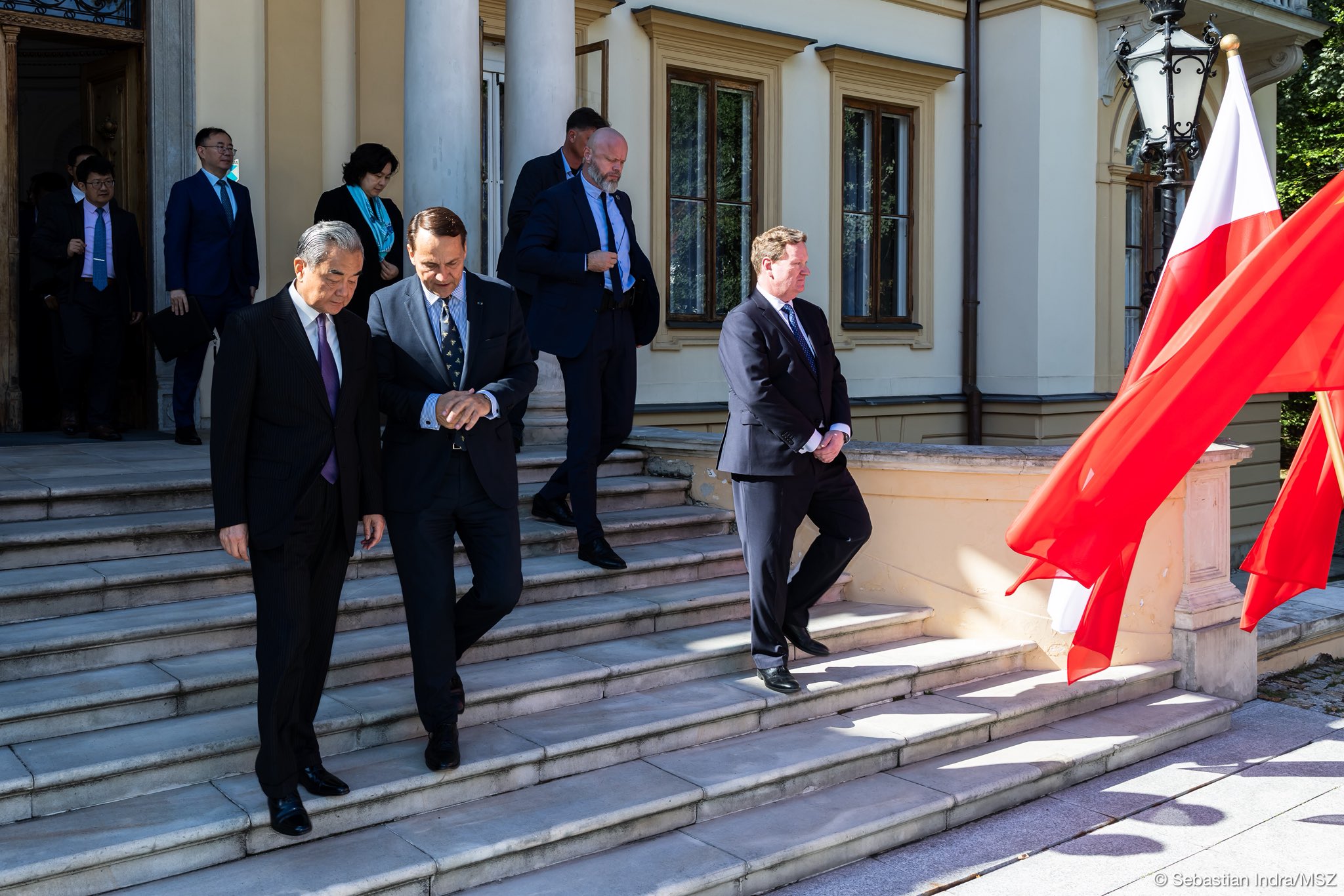 Chiński minister spraw zagranicznych z wizytą w Polsce. Polska nie otworzy granicy