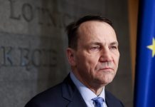 Sikorski eskaluje napięcie z Rosją. Ławrow: to histeria