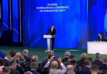 Szijjártó w Mińsku: apeluje o powrót do dyplomacji i dialogu Wschód-Zachód