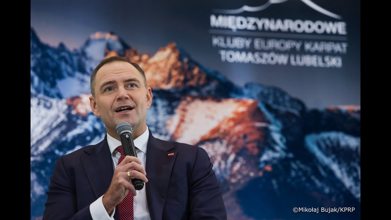 Nawrocki przypomniał, iż gwarantował, iż polscy żołnierze na Ukrainę nie wyjadą