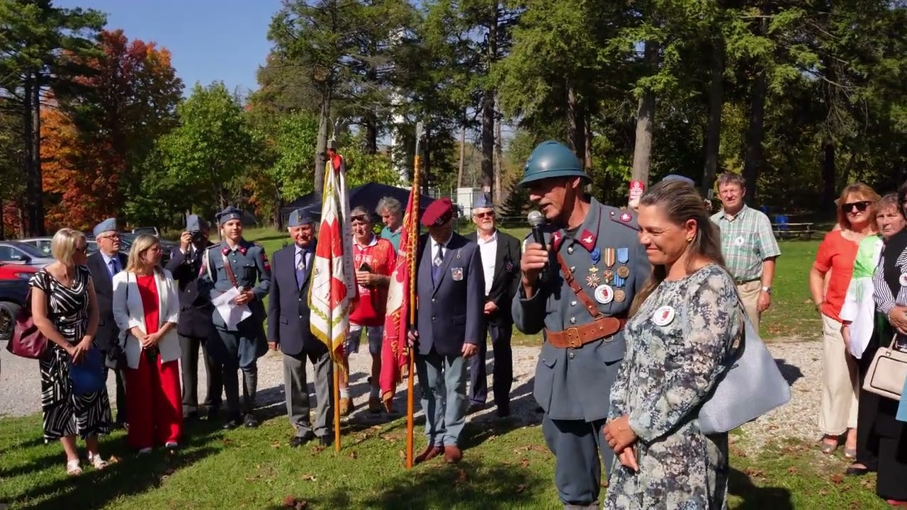 Sadzenie i poświęcenie dębów katyńskich w parku Paderewskiego w Vaughan