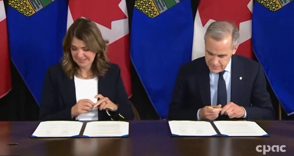 Alberta i federacja podpisały list intencyjny w sprawie budowy ropociągu nad Pacyfik