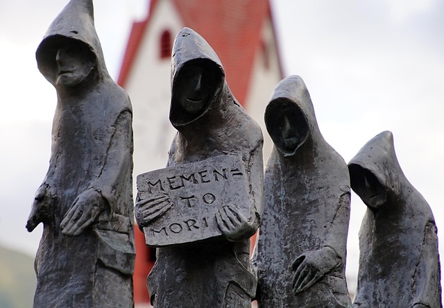 Cezary Boryszewski: Meditatio mortis, Dlaczego codziennie powinniśmy myśleć o śmierci?