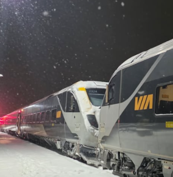 12 godzin opóźnienia na trasie z Toronto do Ottawy