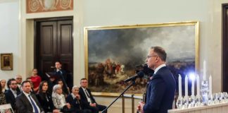 Prezydent Karol Nawrocki nie zapali chanukiji w Pałacu Prezydenckim