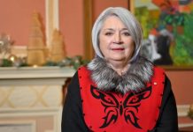 Noworoczne przesłanie gubernator federalnej także w języku Eskimosów