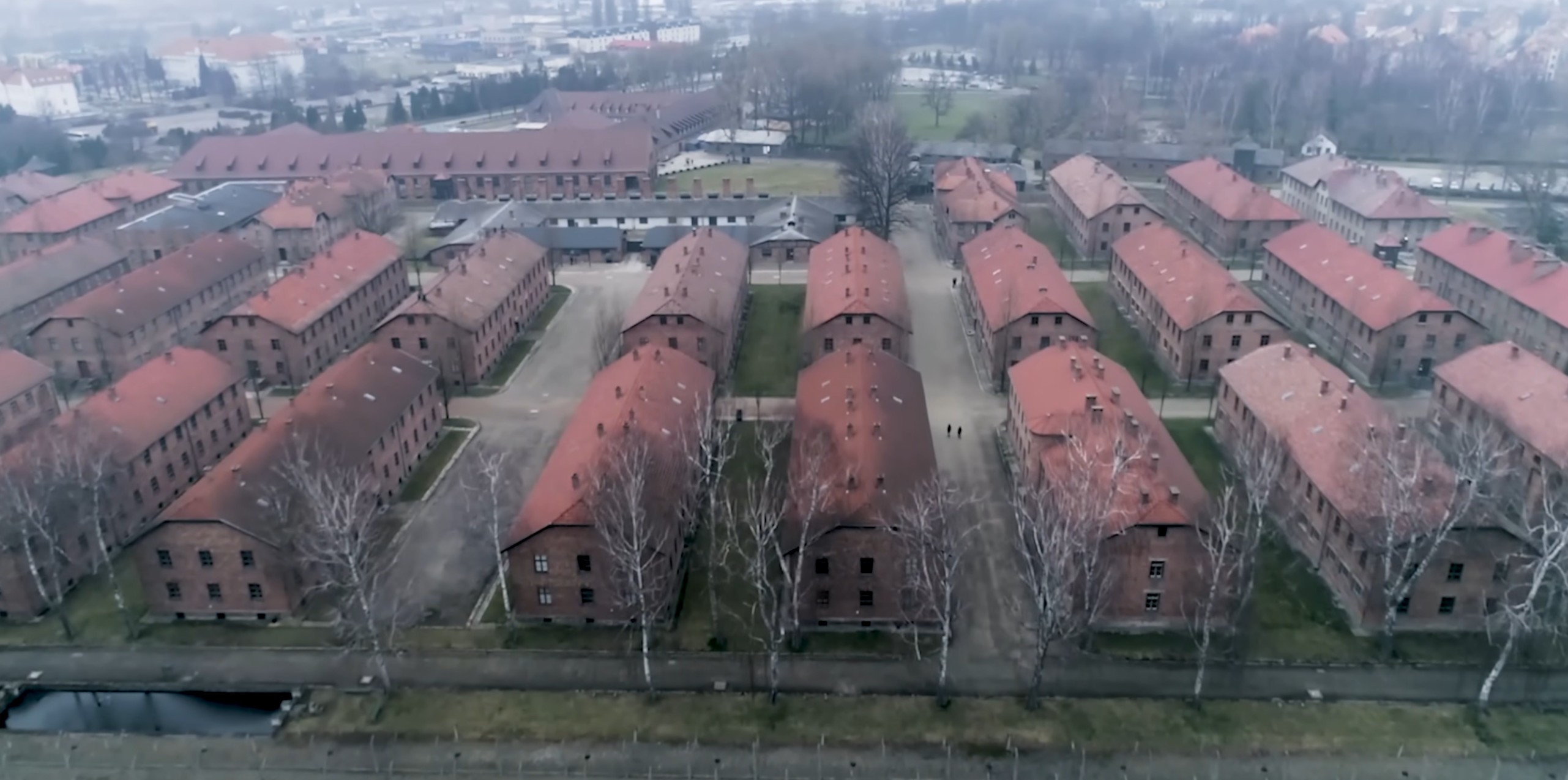 Beata Szydło: Należy skończyć z eksterytorialnością Kl “Auschwitz”