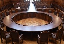 Farmus: Co z tym Okrągłym Stołem?