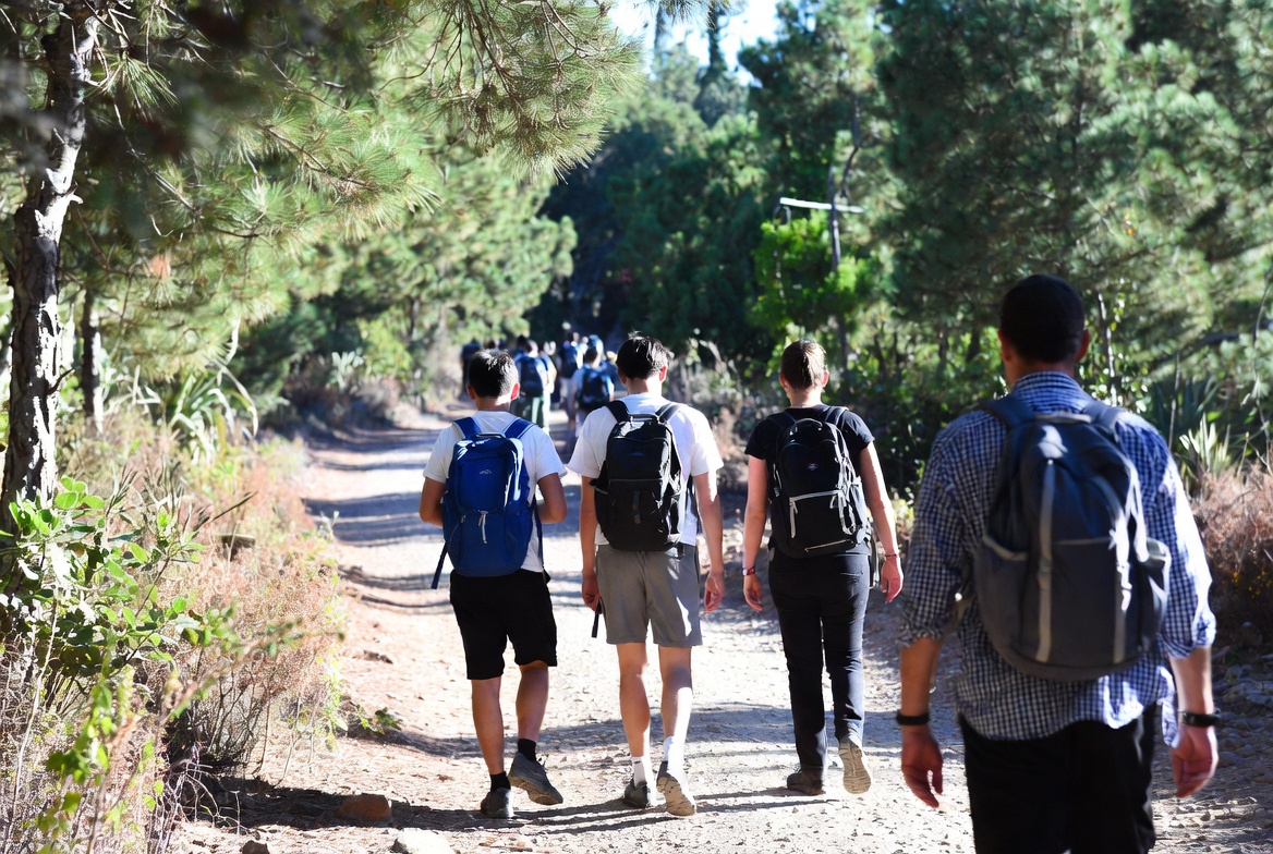 Trudeau wpuszczał jak leci