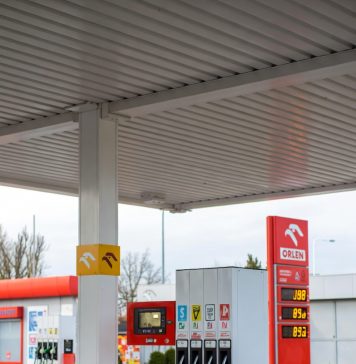 Polska zmniejsza narzuty podatkowe na paliwa