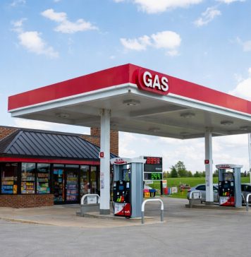 Kanada zawiesi podatek akcyzowy na benzynę i olej napędowy do Dnia Pracy