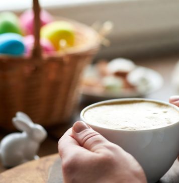 Psychologia w codziennym życiu: Jak zadbać o siebie i relacje w czasie świąt?