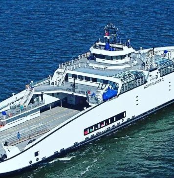 Elektryczne promy na torontońskie wyspy za 141 mln dolarów