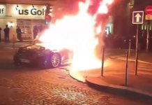 Klasyczny paryski chaos po piłce…