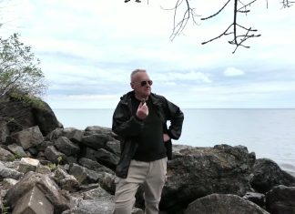 Chiny chcą ocalić Amerykę komentuje Andrzej Kumor