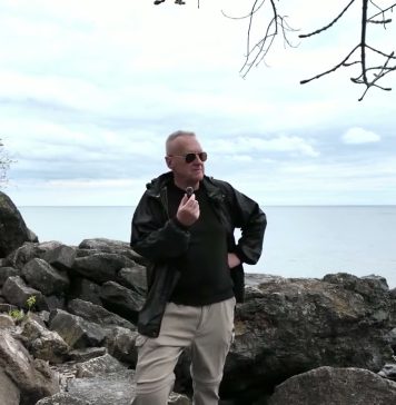 Chiny chcą ocalić Amerykę komentuje Andrzej Kumor