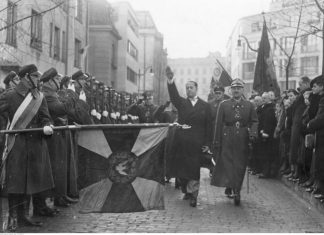 Legieć: Order Orła Białego dla Mussoliniego – a ten sam Order dla Zełenskiego? Dlaczego Mussolini na niego zasłużył, a Zełenski nie?