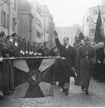 Legieć: Order Orła Białego dla Mussoliniego – a ten sam Order dla Zełenskiego? Dlaczego Mussolini na niego zasłużył, a Zełenski nie?